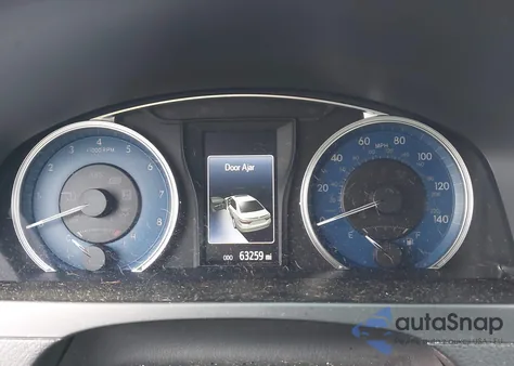 2017 Toyota Camry Le/Xle/Se/Xse z USA, uszkodzony, nr VIN 4T1BF1FK3HU386077